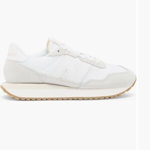 Great used condition new balance 227 white size 9.5 women’s